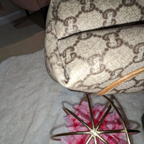 Vintage Gucci Tote - Picture 11 of 16